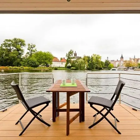 Houseboat Auf Der Dahme, Koenigs-Wusterhausen Bateau-hôtel Königs Wusterhausen
